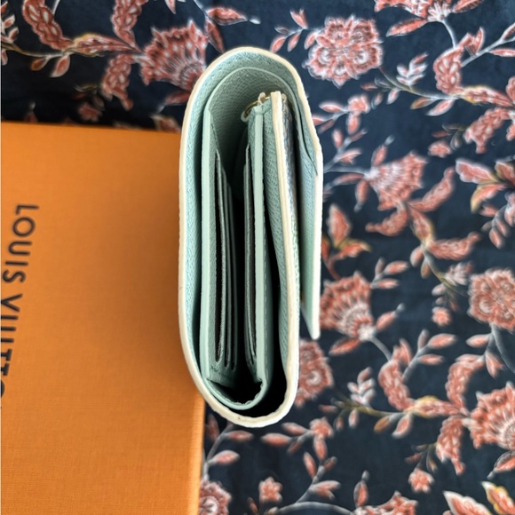 Louis Vuitton Victorine Wallet - Picture 12 of 16